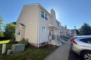 810 Broad St, Meriden, CT 06450 - Photo 3