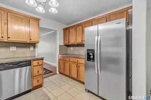 202 Glen Hills Rd, Meriden, CT 06451 - Photo 9