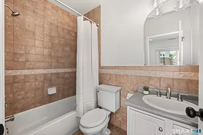23 Dolsen Place, Stamford, CT 06901 - Photo 17