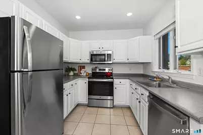 23 Dolsen Place, Stamford, CT 06901 - Photo 7