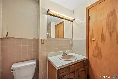 521 West Wolcott Avenue, Windsor, CT 06095 - Photo 29