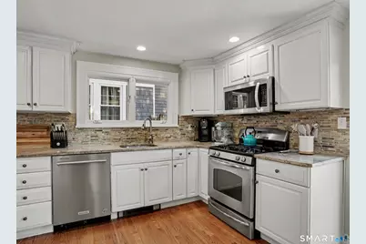 107 Knapp Street, Stamford, CT 06907 - Photo 7