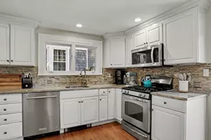 107 Knapp St, Stamford, CT 06907 - Photo 7