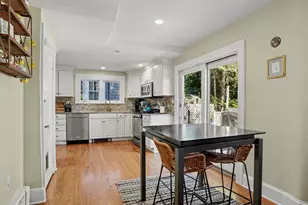 107 Knapp St, Stamford, CT 06907 - Photo 9