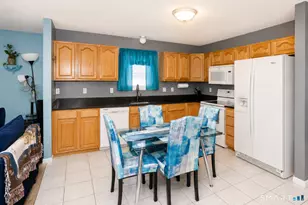33 Joanne Dr, East Hartford, CT 06108 - Photo 5