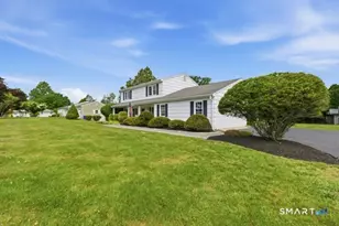 19 Zephyr Rd, Trumbull, CT 06611 - Photo 37