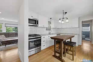 85 Knollwood Rd, West Hartford, CT 06110 - Photo 9