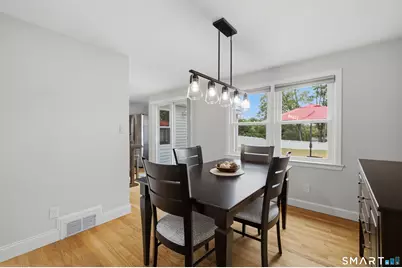 85 Knollwood Road, West Hartford, CT 06110 - Photo 7