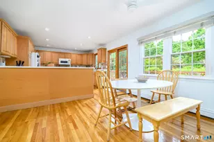 44 Newfield Ct, Stamford, CT 06905 - Photo 5