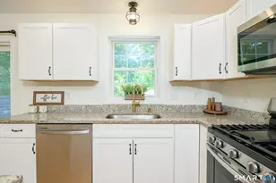 5 King St, Killingly, CT 06239 - Photo 13