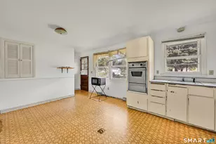 126 Beacon Hill Rd, East Hartford, CT 06108 - Photo 9