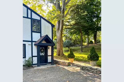 14 Hillspoint Road, Westport, CT 06880 - Photo 3