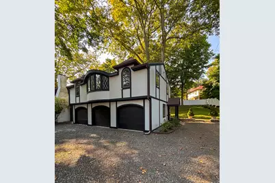 14 Hillspoint Road, Westport, CT 06880 - Photo 1