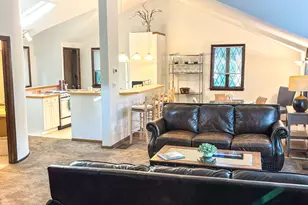 14 Hillspoint Rd, Westport, CT 06880 - Photo 7