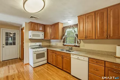 51 Varmor Drive, New Britain, CT 06053 - Photo 7