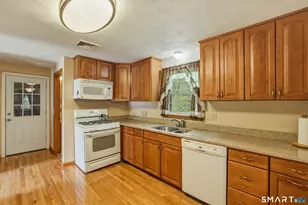 51 Varmor Dr, New Britain, CT 06053 - Photo 7
