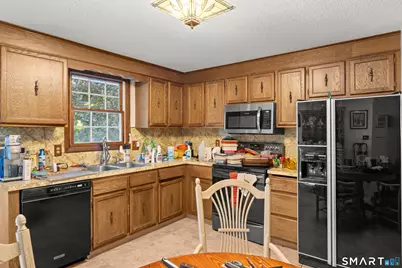 6 Wilton Road, Southington, CT 06489 - Photo 15