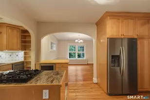 130 Marvelwood Dr, New Haven, CT 06515 - Photo 23