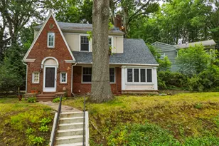 130 Marvelwood Dr, New Haven, CT 06515 - Photo 1