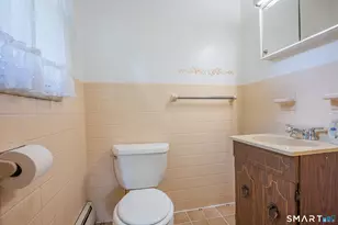 33 Kingswood Rd, Danbury, CT 06811 - Photo 21