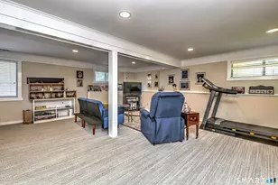253 Agawam Dr, Stratford, CT 06614 - Photo 31