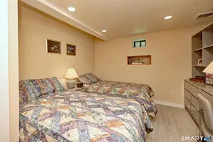 253 Agawam Dr, Stratford, CT 06614 - Photo 35