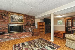 30 Lakeview Dr, Milford, CT 06460 - Photo 27