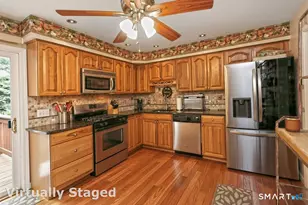 30 Lakeview Dr, Milford, CT 06460 - Photo 15