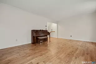 22 Miranda Ln, Stratford, CT 06615 - Photo 5