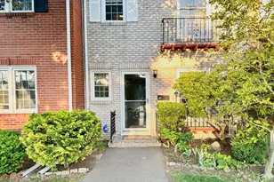 153 Penn Common, Milford, CT 06460 - Photo 3