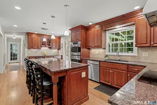 57 Fawn Meadow Dr, Trumbull, CT 06611 - Photo 5