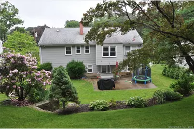 22 Essex Road, Greenwich, CT 06831 - Photo 5