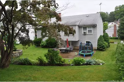 22 Essex Road, Greenwich, CT 06831 - Photo 3