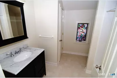 124 Pine Street, Waterbury, CT 06710 - Photo 25