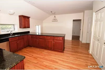 124 Pine Street, Waterbury, CT 06710 - Photo 15
