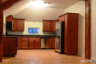 124 Pine St, Waterbury, CT 06710 - Photo 3