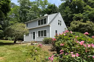 32 Liberty St, Madison, CT 06443 - Photo 3