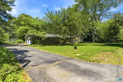 35 Woodridge Circle, Ledyard, CT 06335 - Photo 3