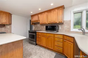 1757 Musso View Ave, Cheshire, CT 06410 - Photo 5