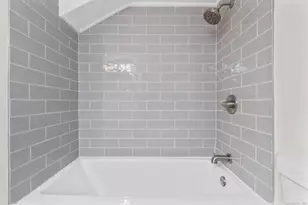 4 Bellview Rd, Branford, CT 06405 - Photo 19