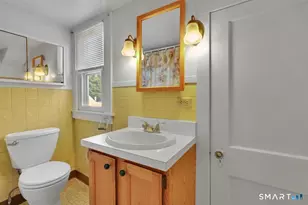 128 Broad St, Plainville, CT 06062 - Photo 19