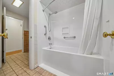 11 Stuart Drive, Greenwich, CT 06870 - Photo 11