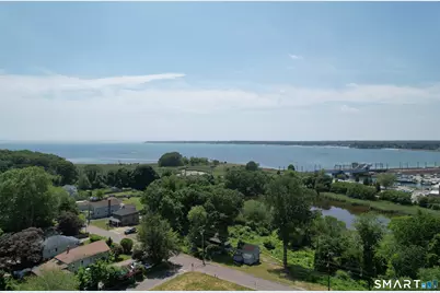 7 Larson Street, Waterford, CT 06385 - Photo 3