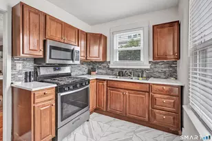 12 Violet St, Hamden, CT 06517 - Photo 9