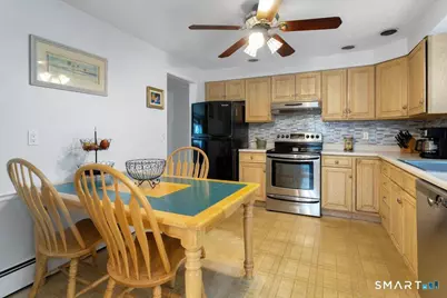 402 Wheeler Park Avenue, Fairfield, CT 06825 - Photo 9