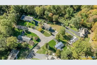402 Wheeler Park Avenue, Fairfield, CT 06825 - Photo 31