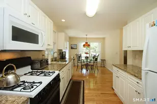 25 Hamden Hills Dr, Hamden, CT 06518 - Photo 9