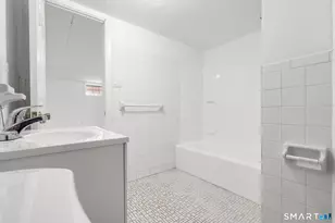 215 Wellington St, Stratford, CT 06615 - Photo 23