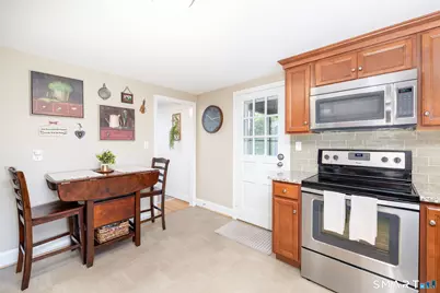 19 Baldwin Street, West Hartford, CT 06110 - Photo 7