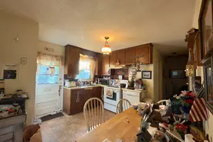 39 Shawnee Dr, Killingly, CT 06239 - Photo 9